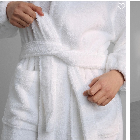 LUNYA NWOT Spa Terry Robe in Sincere White Size M - Picture 2 of 5